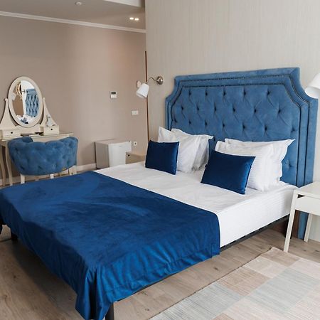 Rivoli Hotel Черновцы Экстерьер фото