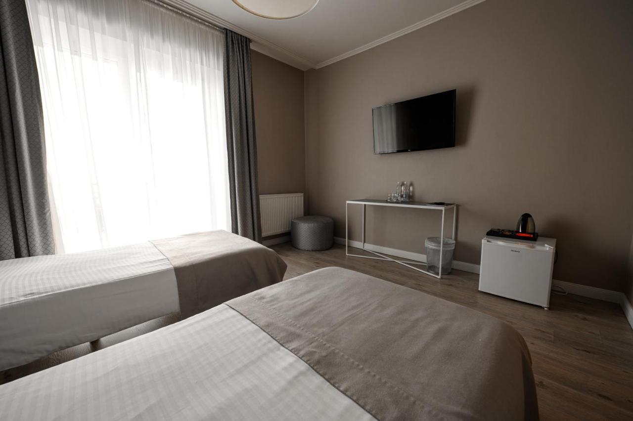 Rivoli Hotel Черновцы Экстерьер фото