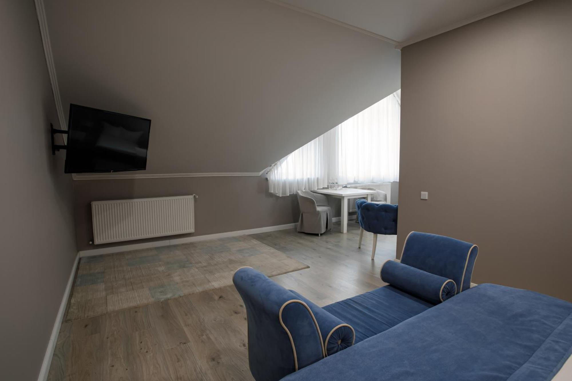 Rivoli Hotel Черновцы Экстерьер фото