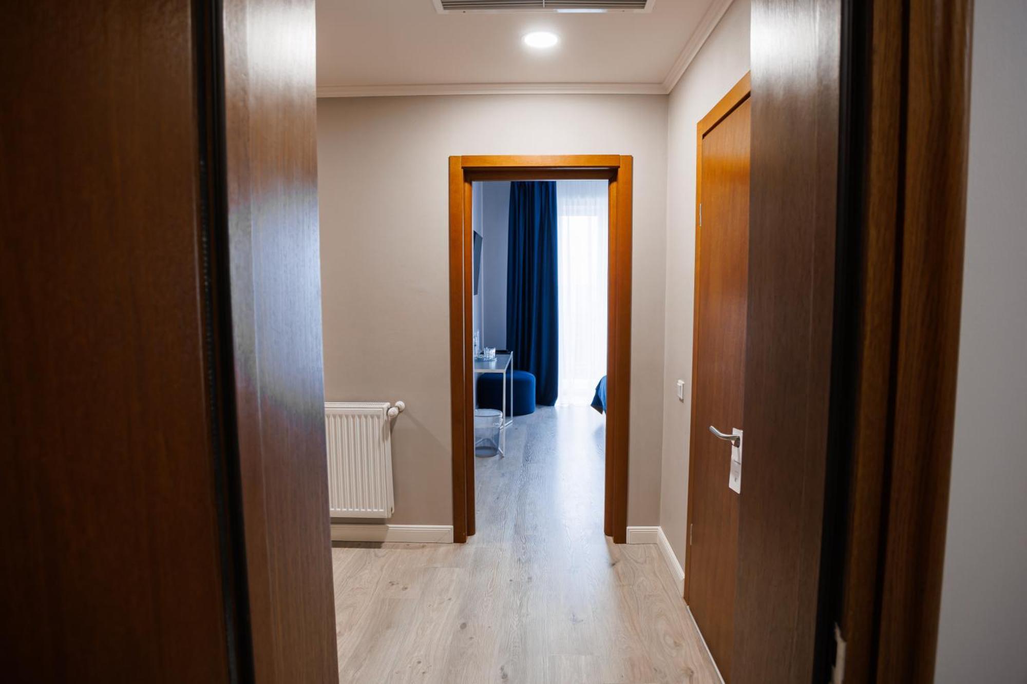 Rivoli Hotel Черновцы Экстерьер фото